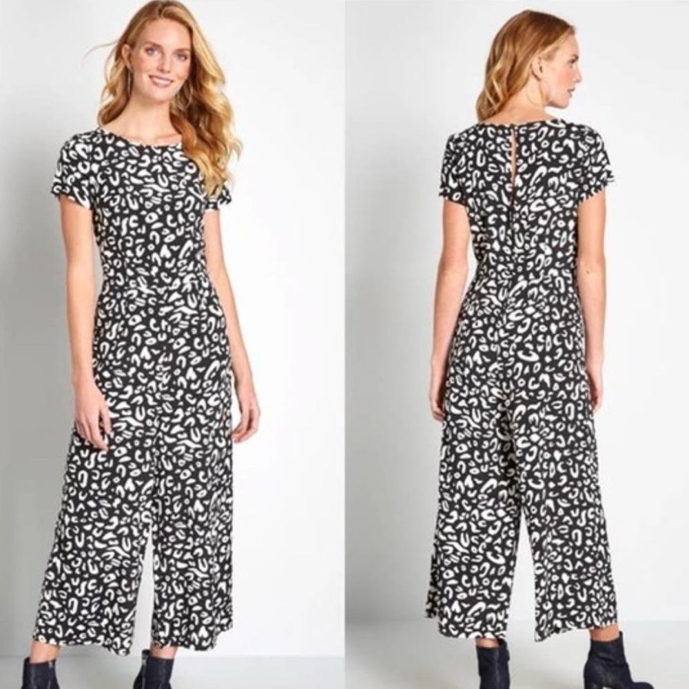ModCloth Black White Print Retro Jumpsuit Wide Leg Romper w/ Pockets Women’s 00